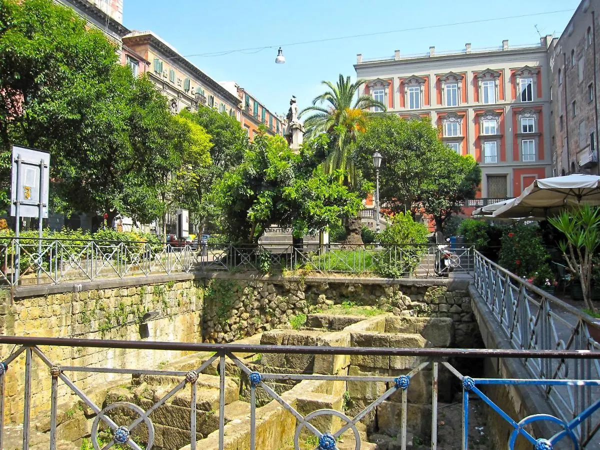 Bed and Breakfast Bed Napoli 0*, Nápoles Italia